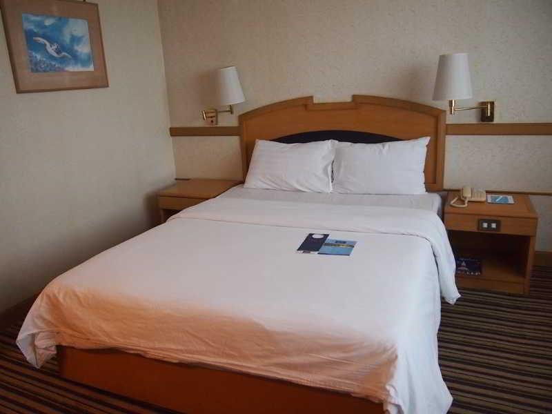Chon Inter Hotel Чонбури Экстерьер фото