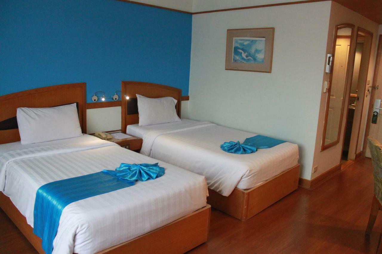 Chon Inter Hotel Чонбури Экстерьер фото