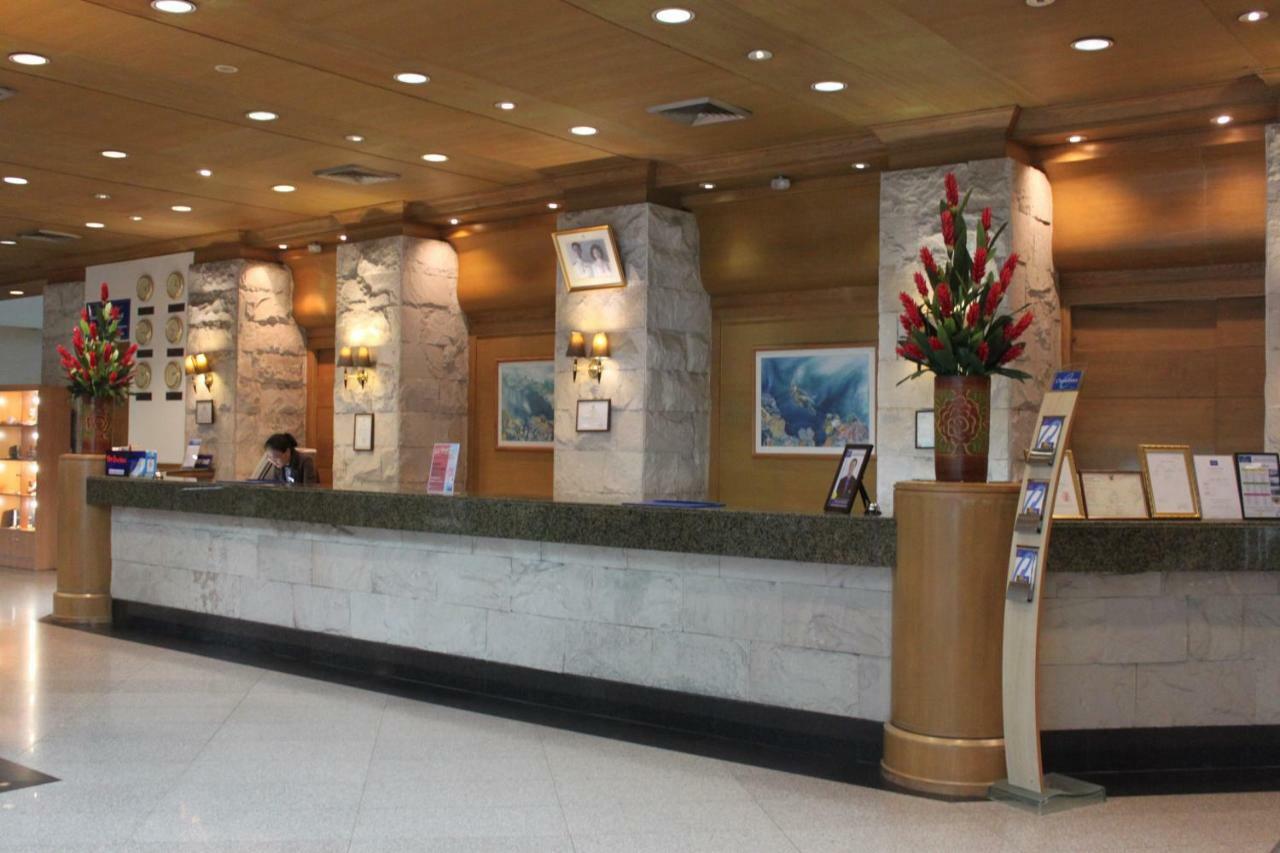Chon Inter Hotel Чонбури Экстерьер фото