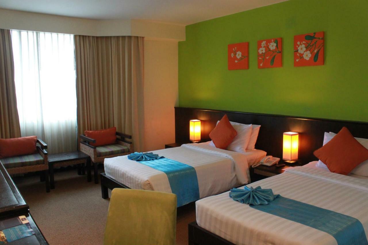 Chon Inter Hotel Чонбури Экстерьер фото